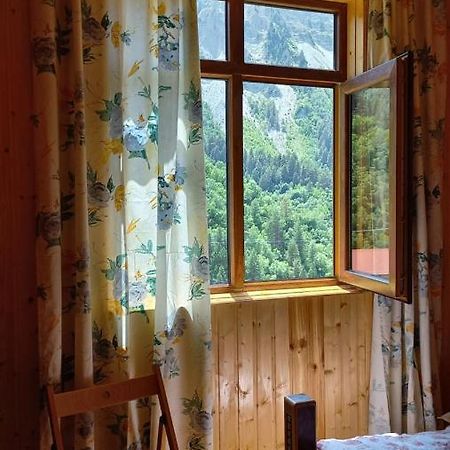 Guest House Elisabeth Adishi ภายนอก รูปภาพ