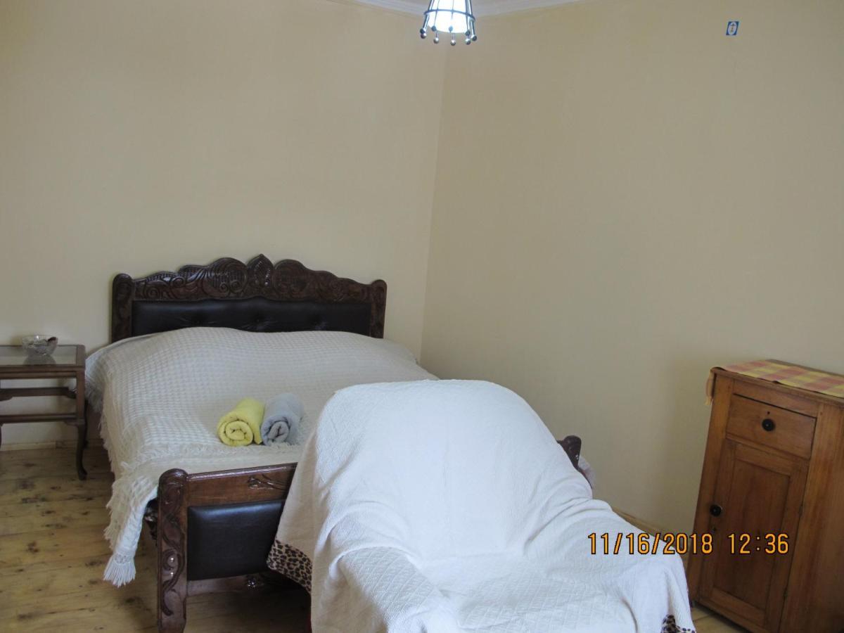Guest House Elisabeth Adishi ภายนอก รูปภาพ
